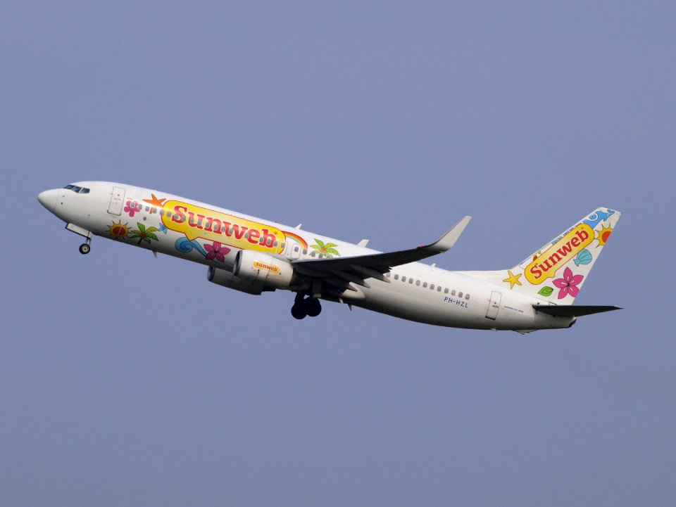 PH-HZL Transavia Boeing 737-8K2(WL) - cn 30391 13july2013 pic3