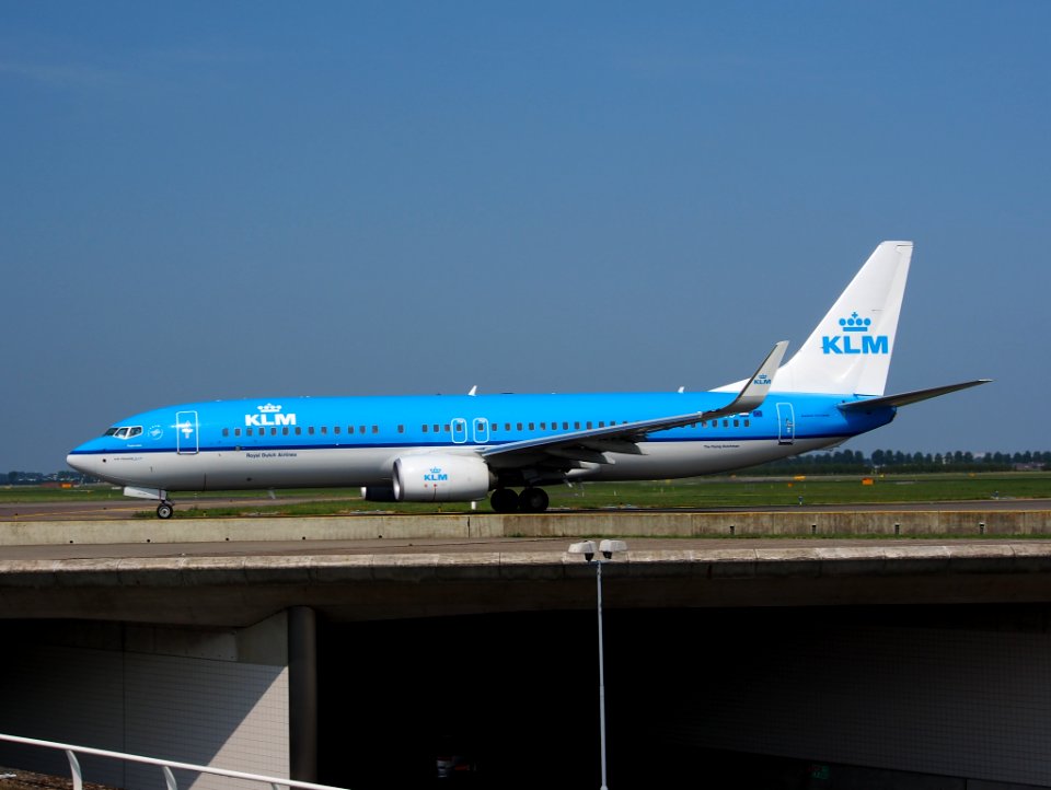 PH-BCD KLM Royal Dutch Airlines Boeing 737-8K2(WL) - cn 42149 pic2