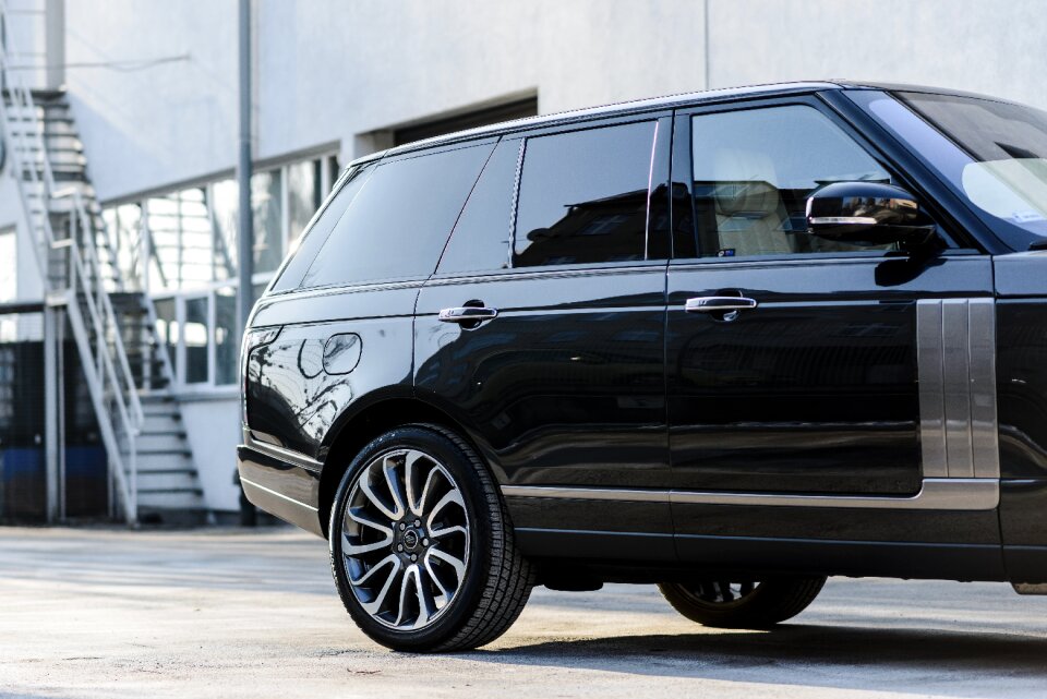 Range rover vehicle
