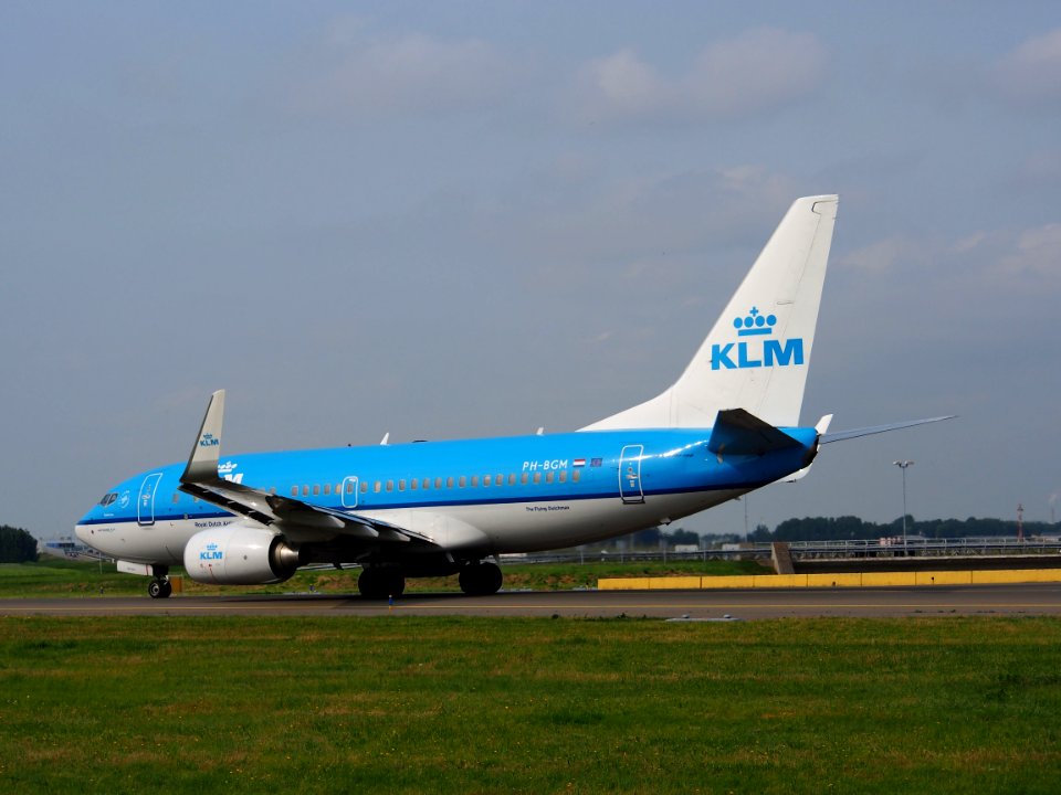 PH-BGM KLM Royal Dutch Airlines Boeing 737-7K2(WL) - cn 39255 taxiing 14July2013 pic4