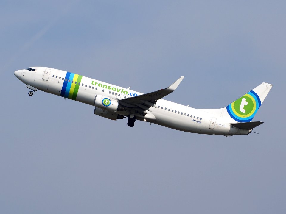 PH-HZI Transavia Boeing 737-8K2(WL) - cn 28380 take-off, 25august2013 pic-2