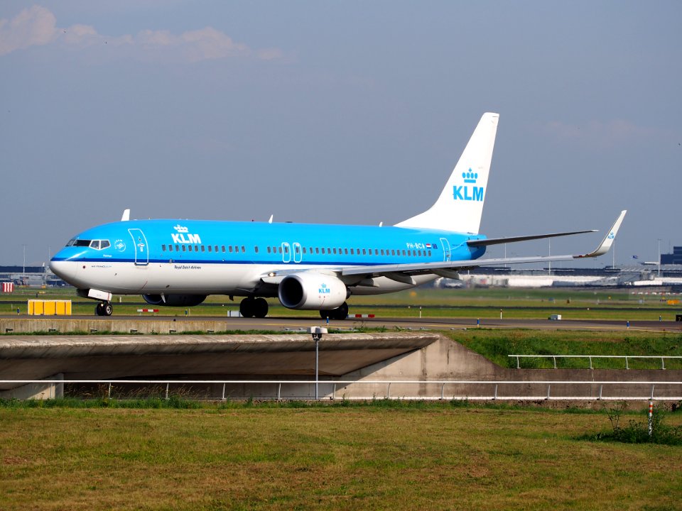 PH-BCA KLM Royal Dutch Airlines Boeing 737-8K2(WL) - cn 37820 taxiing, 25august2013 pic-1