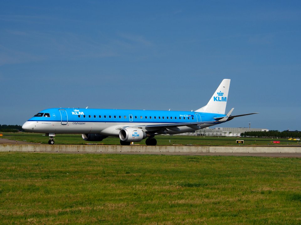 PH-EZO KLM Cityhopper Embraer ERJ-190STD (ERJ-190-100) - cn 19000345 pic08