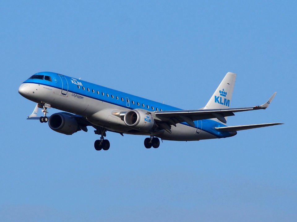 PH-EZO, landing at Schiphol on 2Feb2014 pic23