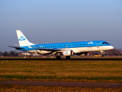 PH-EZL KLM Cityhopper Embraer ERJ-190STD (ERJ-190-100), landing at Schiphol (AMS - EHAM), Netherlands photo