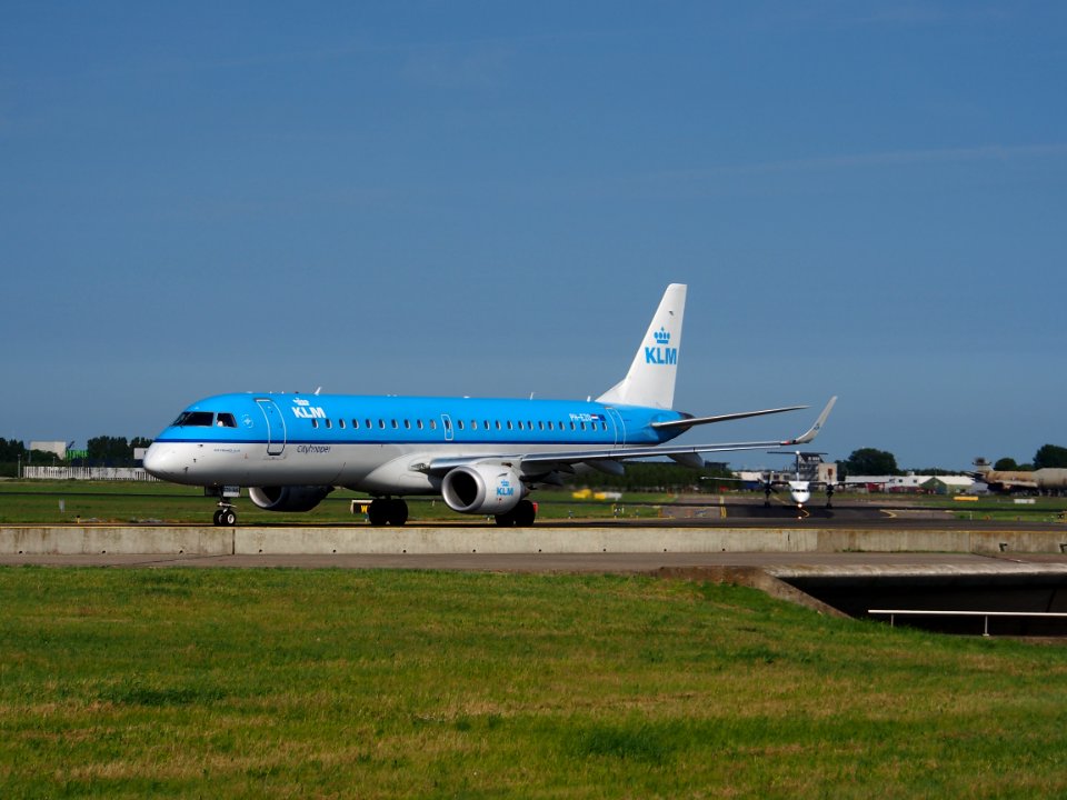 PH-EZO KLM Cityhopper Embraer ERJ-190STD (ERJ-190-100) - cn 19000345 pic07