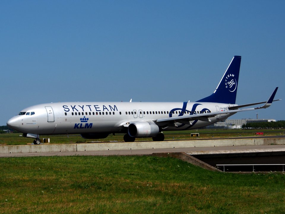 PH-BXO KLM Royal Dutch Airlines Boeing 737-9K2(WL) - cn 29599 taxiing 21july2013 pic-003