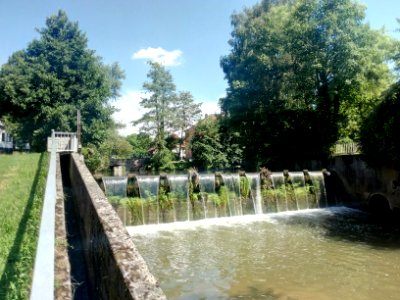 Pfinz, Wehr unterhalb Einmündung Kämpfelbach, Remchingen-Singen