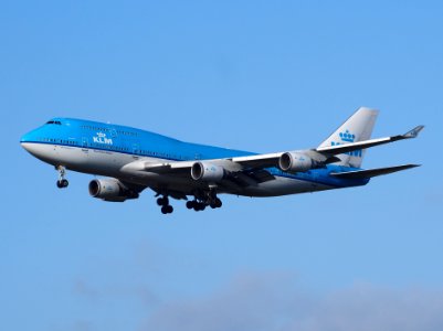 PH-BFK, landing at Schiphol on 2Feb2014 pic80
