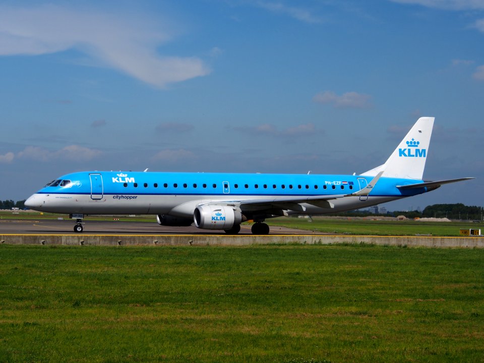 PH-EZF KLM Cityhopper Embraer ERJ-190STD (ERJ-190-100) taxiing at Schiphol (AMS - EHAM), The Netherlands, 18may2014, pic-1