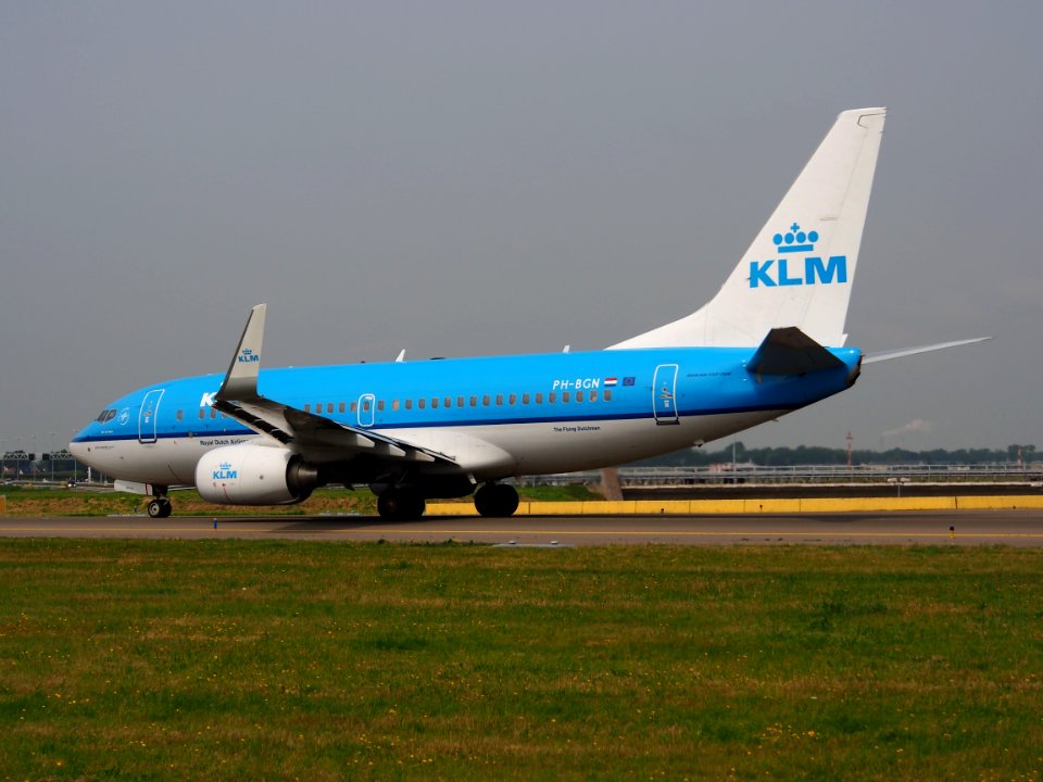 PH-BGN KLM Royal Dutch Airlines Boeing 737-7K2(WL) - cn 38125 taxiing 14july2013 pic3