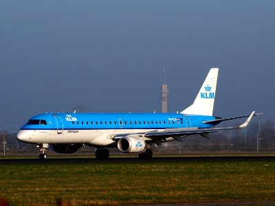 PH-EZK KLM Cityhopper Embraer ERJ-190STD (ERJ-190-100), landing at Schiphol (AMS - EHAM), Netherlands photo