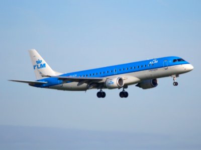PH-EZW KLM Cityhopper Embraer ERJ-190STD landing at Schiphol (AMS - EHAM), The Netherlands, 16may2014