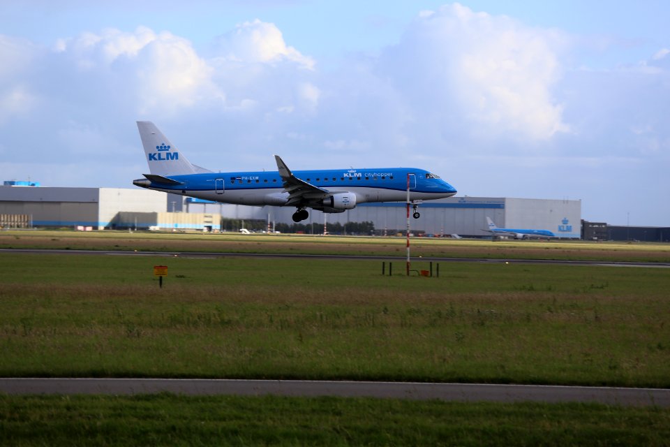 PH-EXW EHAM 4