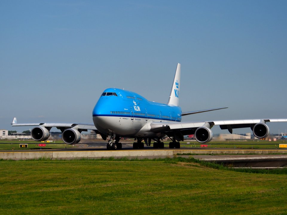 PH-BFE KLM Boeing 747-400 taxiing at Schiphol (AMS - EHAM), The Netherlands, 17may2014, pic-2