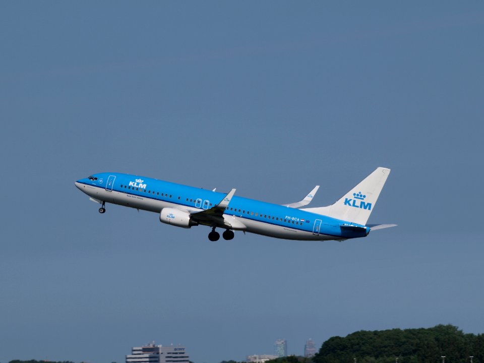 PH-BCA KLM Royal Dutch Airlines Boeing 737-8K2(WL) - cn 37820 pic2