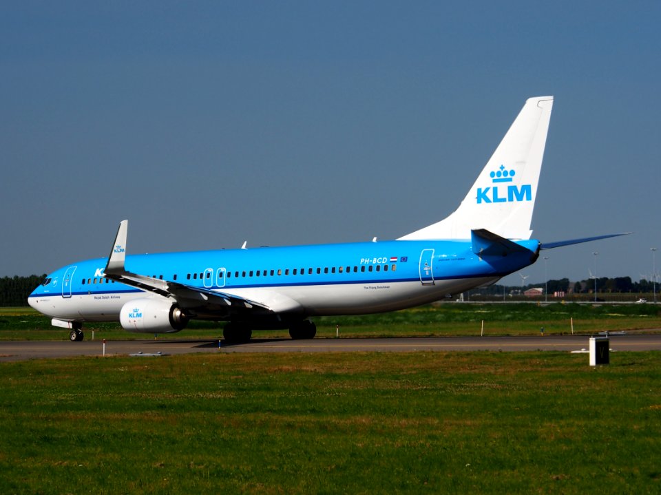 PH-BCD KLM Royal Dutch Airlines Boeing 737-8K2(WL) - cn 42149 taxiing 21july2013 pic-003