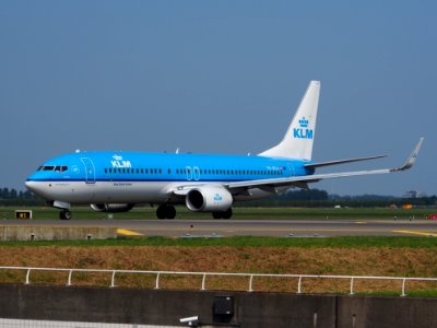 PH-BCA KLM Royal Dutch Airlines Boeing 737-8K2(WL) - cn 37820 pict1