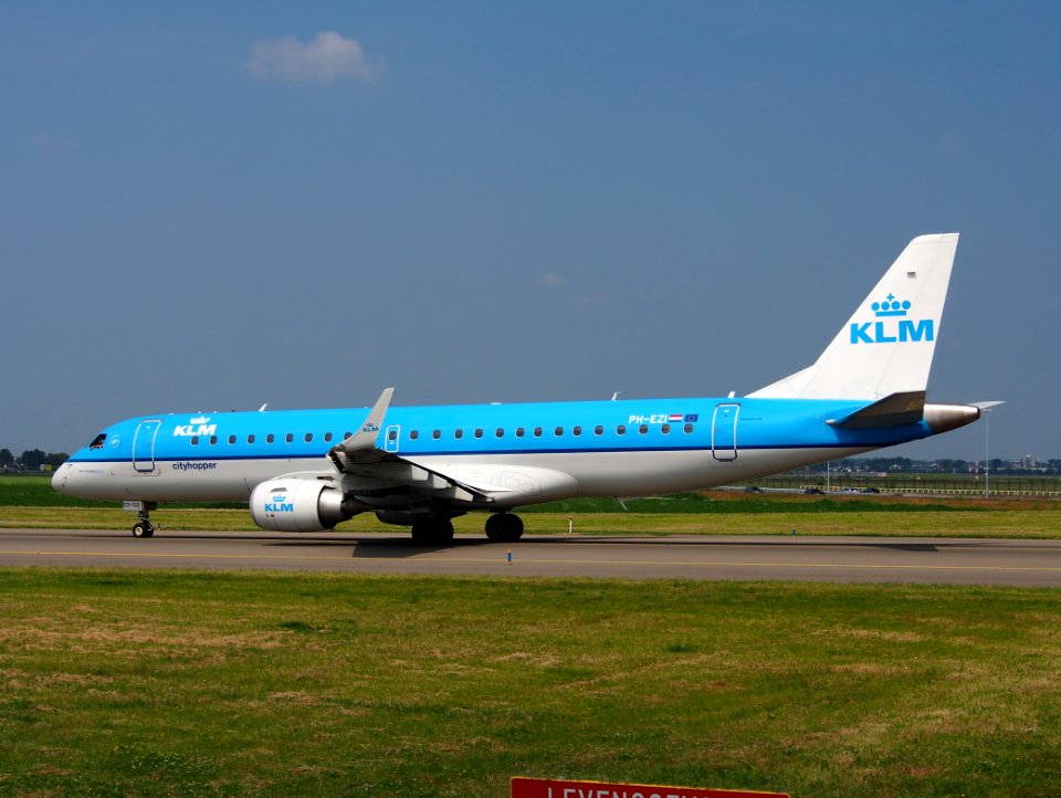 PH-EZI KLM Cityhopper Embraer ERJ-190STD (ERJ-190-100) - cn 19000322 pic3
