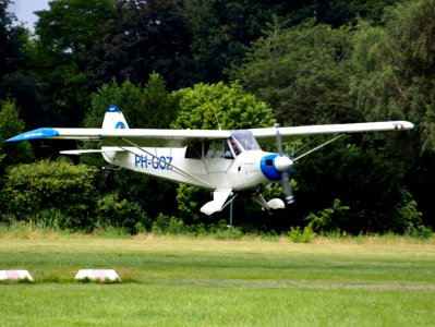 PH-GOZ, Aviat A-1B Husky landing at Hilversum Airport (ICAO EHHV), photo-1 photo