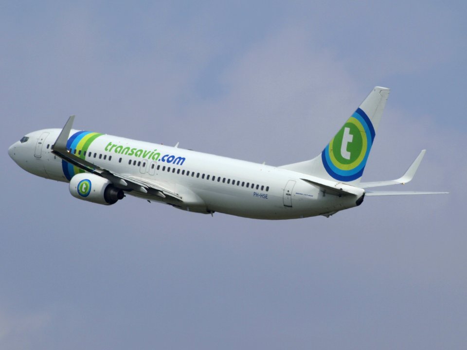 PH-HSE Transavia Boeing 737-8K2(WL) take-off 14july2013 pic-003
