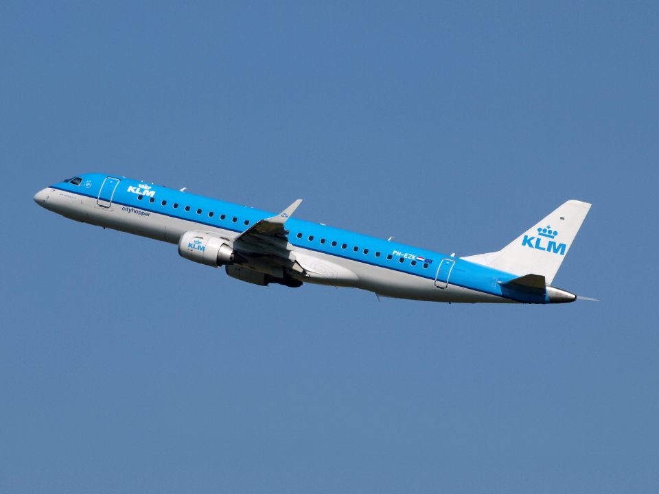 PH-EZK KLM Cityhopper Embraer ERJ-190STD (ERJ-190-100) - cn 19000326, take-off 21july2013
