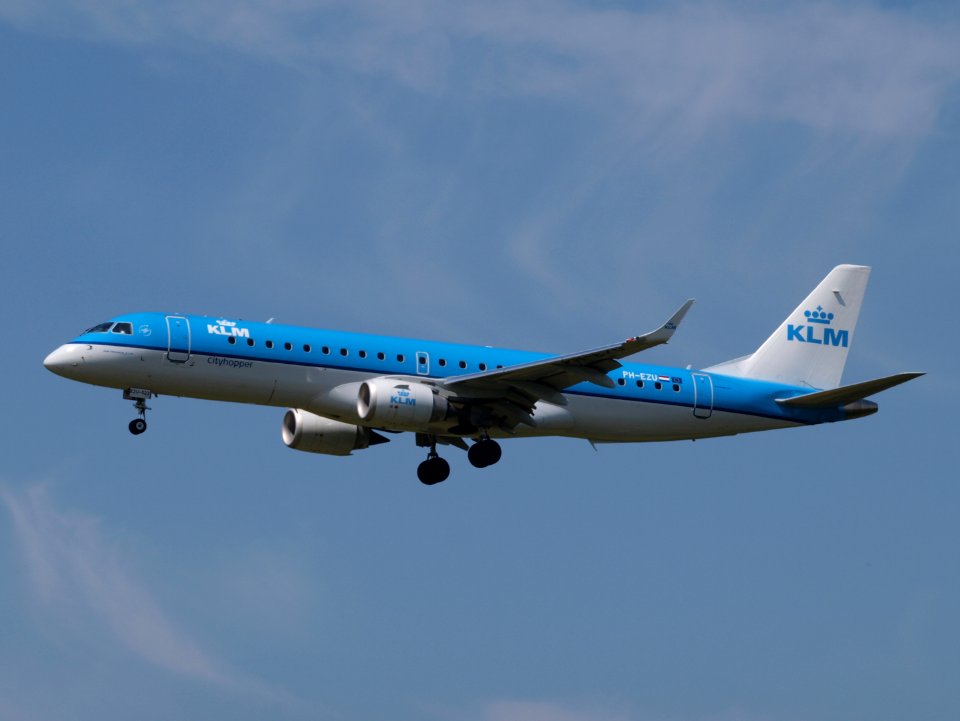 PH-EZU KLM Cityhopper Embraer ERJ-190STD (ERJ-190-100) - cn 19000522