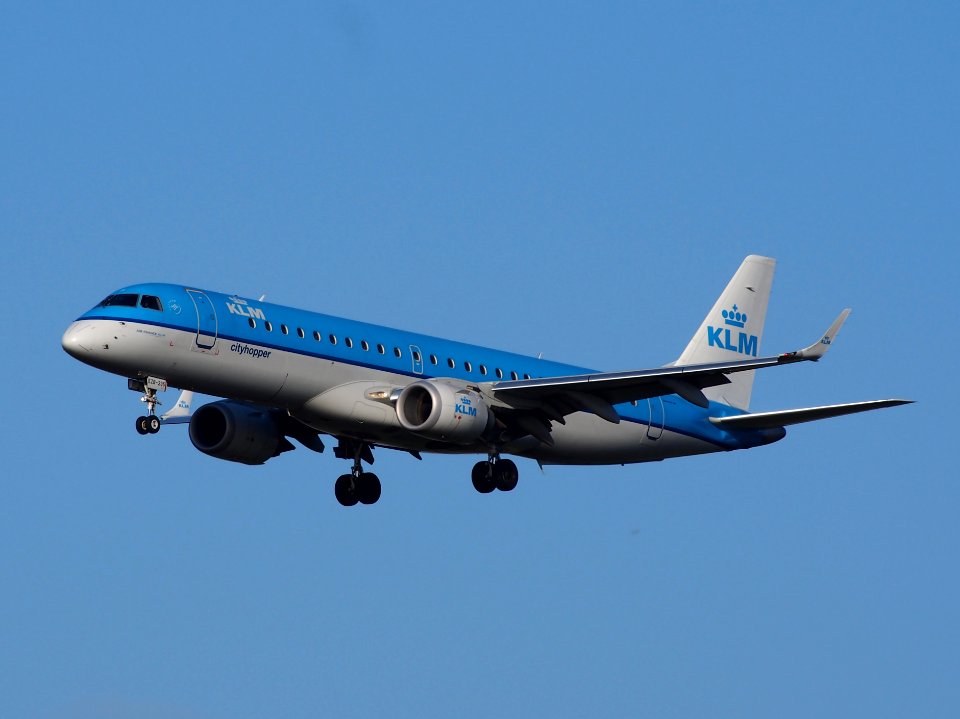 PH-EZB, landing at Schiphol on 2Feb2014 pic12