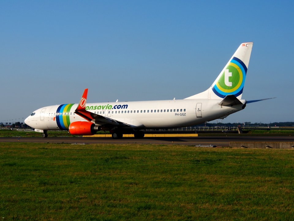 PH-GGZ Transavia Boeing 737-8EH(WL) - cn 37600 taxiing 18july2013