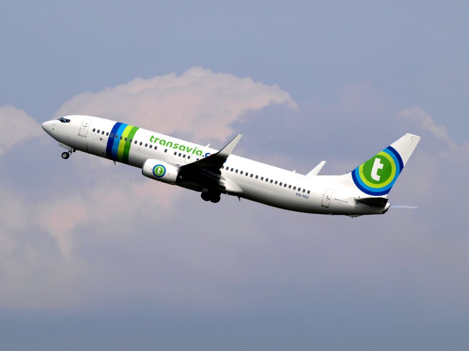 PH-HSI Transavia Boeing 737-8K2(WL) - cn 42148 14july2013 pic-001