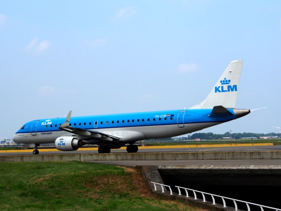 PH-EZB KLM Cityhopper Embraer ERJ-190STD (ERJ-190-100) - cn 19000235 pic3