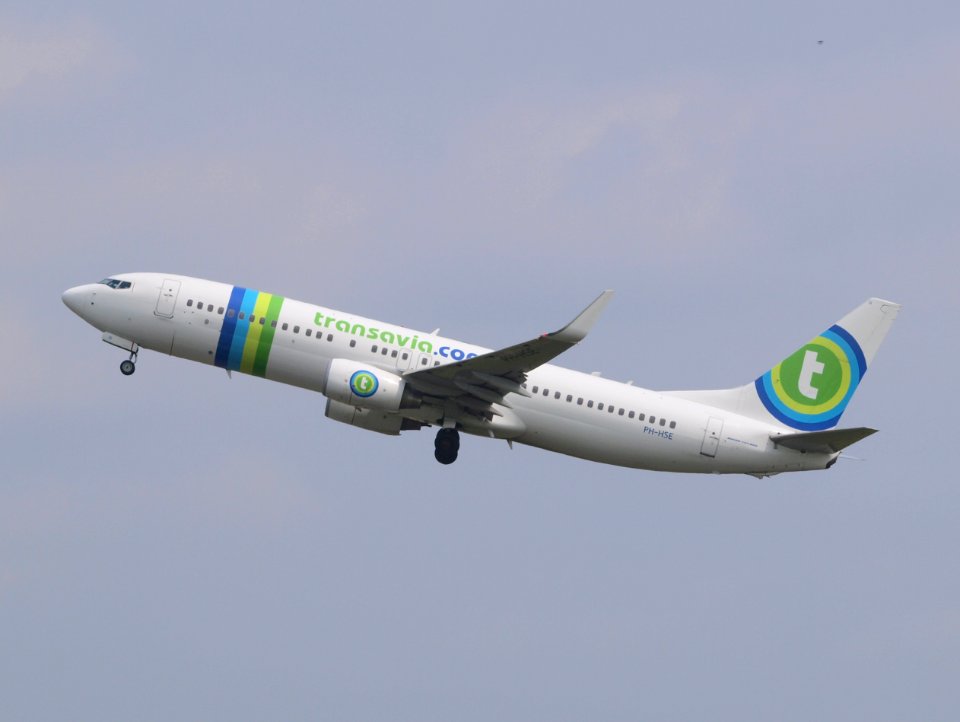 PH-HSE Transavia Boeing 737-8K2(WL) take-off 14july2013 pic-001