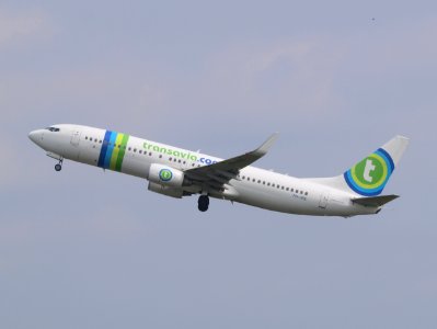 PH-HSE Transavia Boeing 737-8K2(WL) take-off 14july2013 pic-001