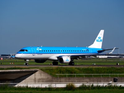 PH-EXC KLM Cityhopper Embraer ERJ-190STD (ERJ-190-100) at Schiphol (AMS - EHAM), The Netherlands, 16may2014, pic-1 photo