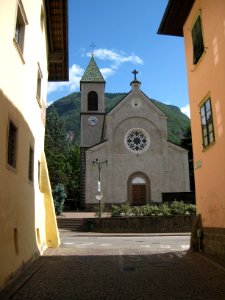 Pfarrkirche zum Heiligsten Herzen Jesu in Branzoll 2