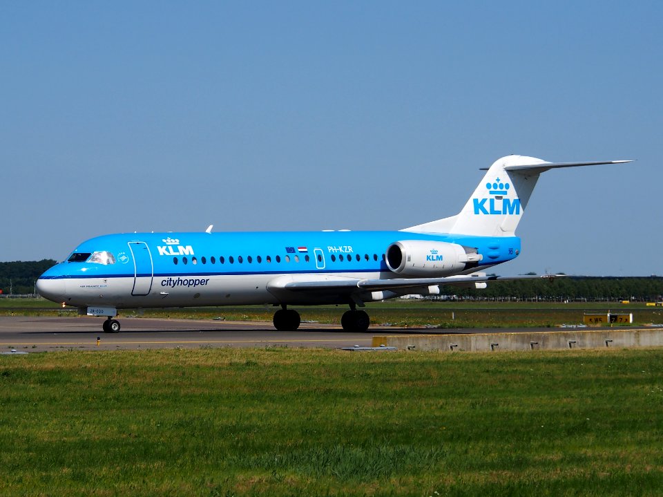 PH-KZR KLM Cityhopper Fokker F70 - cn 11551, taxiing 21july2013 pic-001