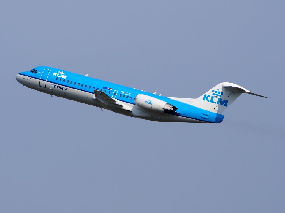 PH-KZL KLM Cityhopper Fokker F70 - cn 11536 take-off, 25august2013 pic-2