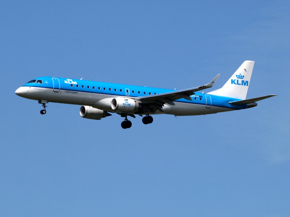 PH-EZV Embraer ERJ-190STD (ERJ-190-100) pic4