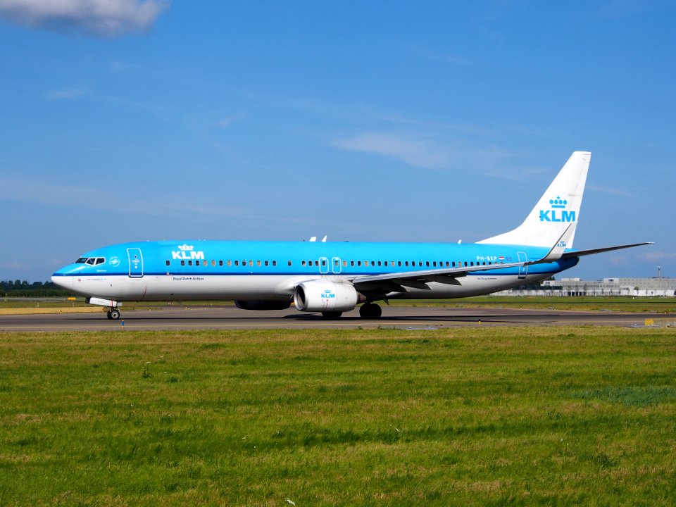 PH-BXP KLM Royal Dutch Airlines Boeing 737-9K2(WL) - cn 29600 taxiing 19july2013 pic-002
