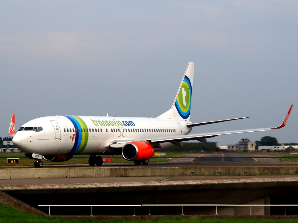 PH-GGW Transavia Boeing 737-8EH(WL) - cn 35831 taxiing 13july2013 pic1