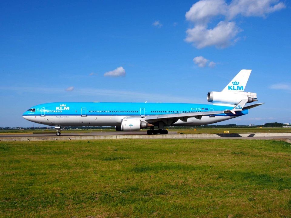 PH-KCB KLM Royal Dutch Airlines McDonnell Douglas MD-11 - cn 48556 taxiing 19july2013 pic08