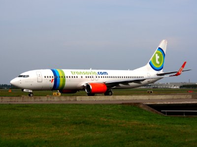 PH-GGW Transavia Boeing 737-8EH(WL) - cn 35831 taxiing 13july2013 pic2