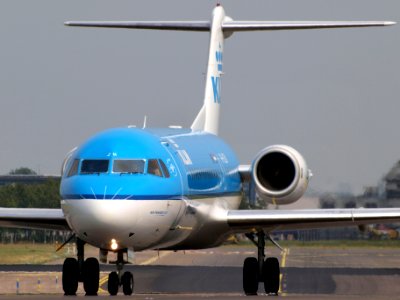 PH-KZN KLM Cityhopper Fokker F70, 14july2013 pic5