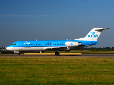PH-KZC KLM Cityhopper Fokker F70, taxiing 15july2013