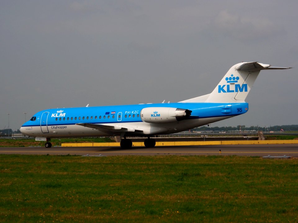 PH-KZC KLM Cityhopper Fokker F70, 14july2013 pic2