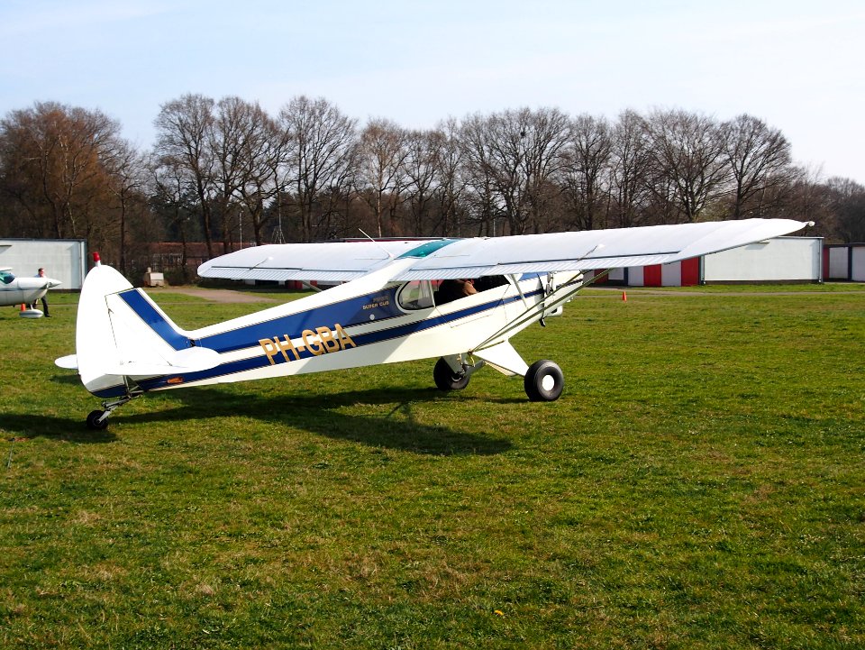 PH-GBA, Piper PA-18-150 at Hilversum Airport (ICAO EHHV), photo3
