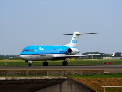 PH-KZF KLM Cityhopper Fokker F70 - cn 11577 - pic1