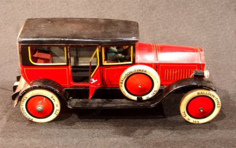 Photo of a JDN tin car 5681 made in Germany, pic2