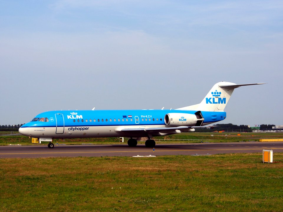 PH-KZV KLM Cityhopper Fokker F70 - cn 11556, taxiing 22july2013 pic-001