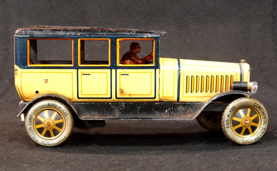 Photo of a JDN tin car 603 made in Germany, pic5